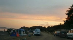 Чем занимаются люди по вечерам? Лучший бесплатный автокемпинг Крыма! Реальная жизнь в горячий сезон