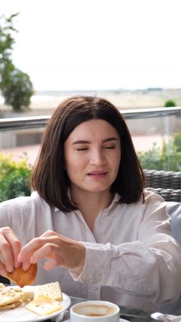 Завтрак шведский стол с видом на море AZIMUT Парк Отель Каспийск #hotel #travel #море #summer #лето смотреть онлайн