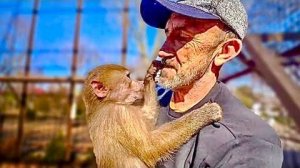 ХОТИТЕ ПОСМЕЯТЬСЯ Люська-заботушка ухаживает за любимым папой Владом