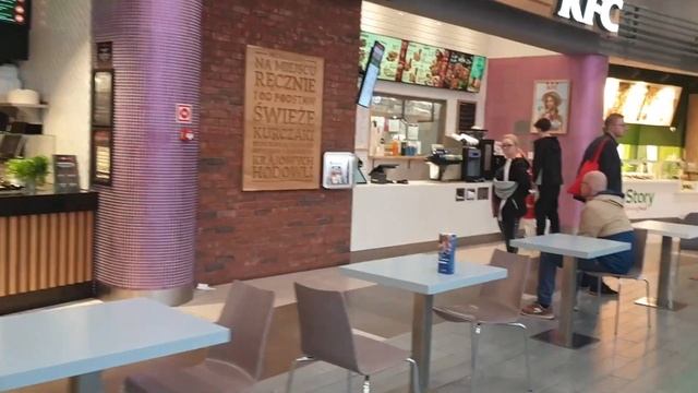 Познань. ЕДА и КАФЕ на ВОКЗАЛЕ! смотреть онлайн