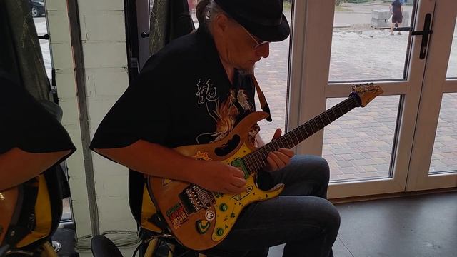 мой маленький дебют в Rock cafe 9.06.24 смотреть онлайн