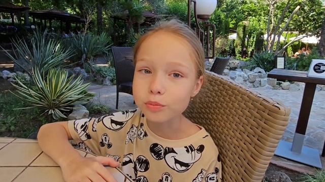 #16 Алушта Набережная Парк Сказочно зеленый город Столовая по-домашнему