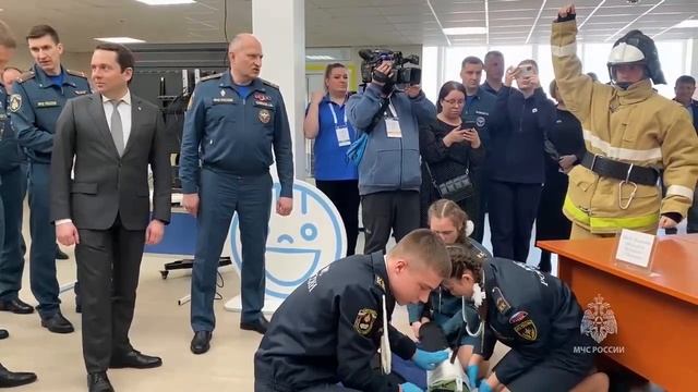 Александр Куренков встретился с воспитанниками мурманского Центра образования «Лапландия»