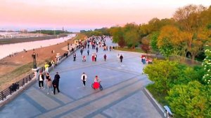 Вечерняя набережная города Хэйхэ!