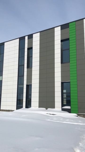 Мощная палитра и Уникальный цвет (RAL) Ӏ Бизнес здание в Куюках (Казань) Ӏ Часть 1 #shorts смотреть онлайн