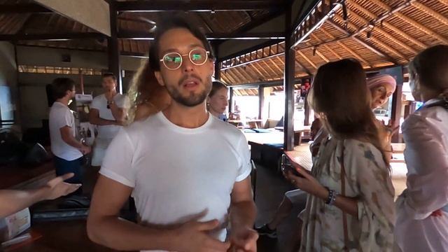 Накормим Бали. Благотворительность на Бали смотреть онлайн