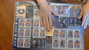 Panini FIFA 365 - Official sticker album 2016. The Golden World of Football.EXTRA
