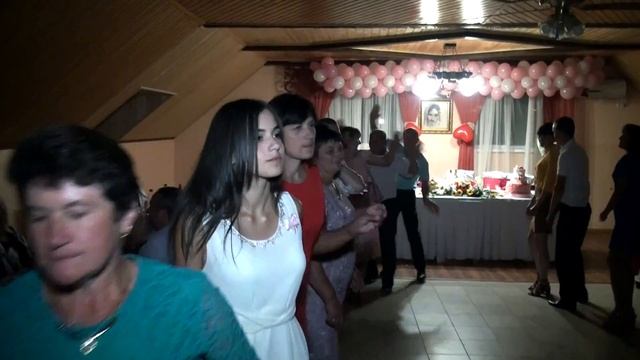 Яцек та Любов. 10 хвилин танцювального ритму від гурту "Будьмо" смотреть онлайн