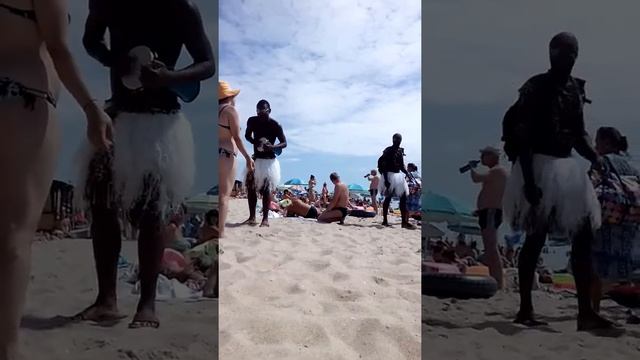 Негры на пляже Затоки смотреть онлайн