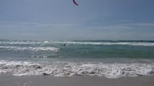 Оленевка village Крым. Пляж Майями , Миша на волнах