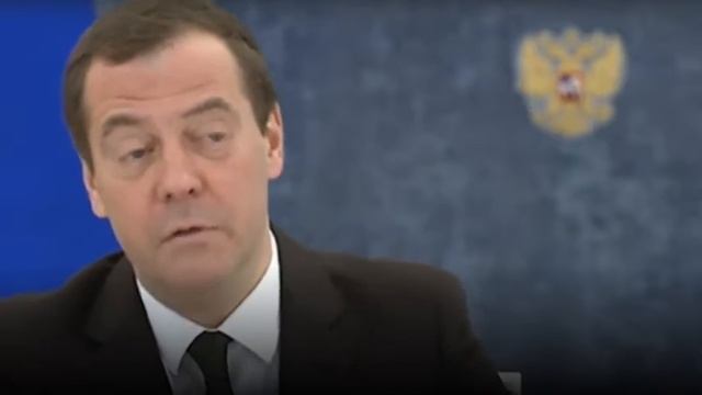 Медведев Будильник себе ставьте в разные места Газета Балаково смотреть онлайн