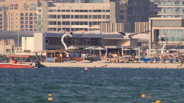 Пляж Movenpick Hotel Jumeirah Beach 5*. Dubai. UAE смотреть онлайн