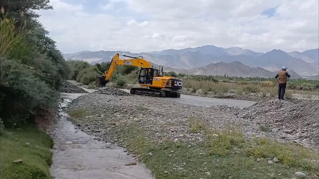 Rescue search operation continues for boy drowned in Indus River