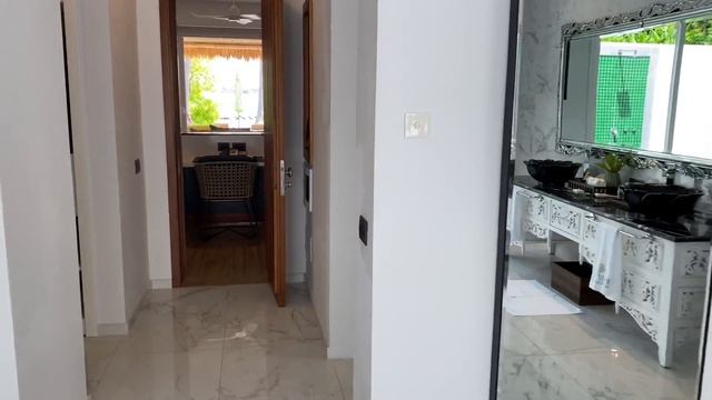Emerald Maldives Resort & Spa пляжная вилла с бассейном.