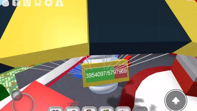 Копим на новую палку в симуляторе пчеловода в Roblox