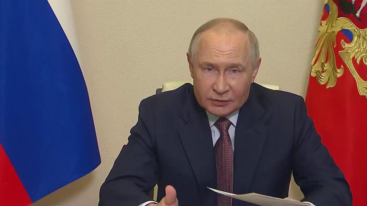 Владимир Путин провел совещание по социально-экономическим вопросам