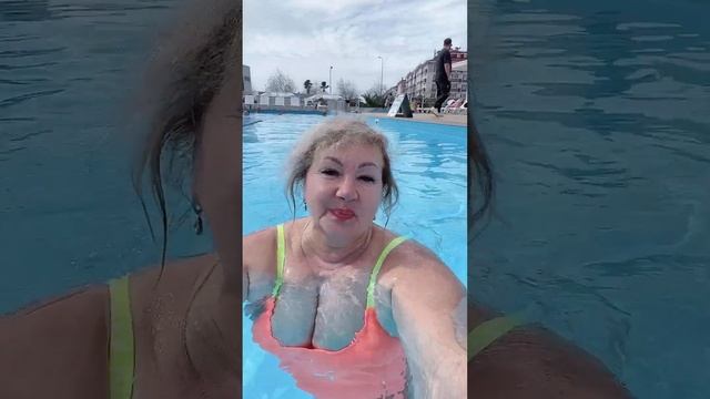 Идем в бассейн Отель Бархатные сезоны Сириус смотреть онлайн