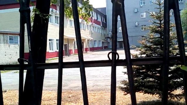 Трансформаторы возле школы смотреть онлайн