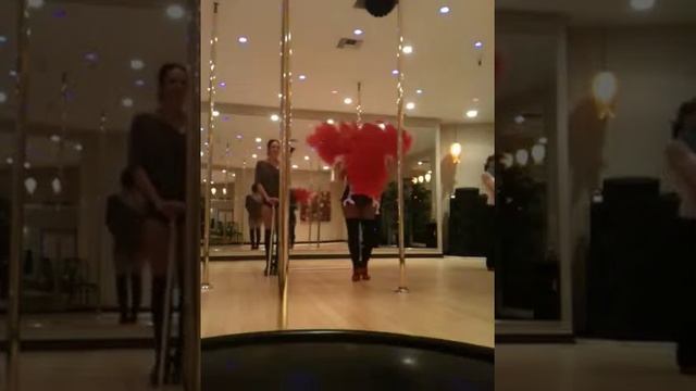 Burlesque Section with Fans Take 3 смотреть онлайн