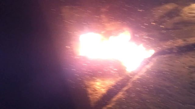 У Луцьку під "Короною Вітовта" горить машина. 3.01.13. смотреть онлайн