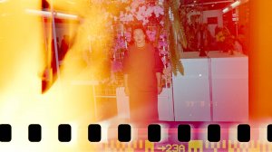 Видео работы устройства для пересъемки фотопленки (негативов) от avideman.