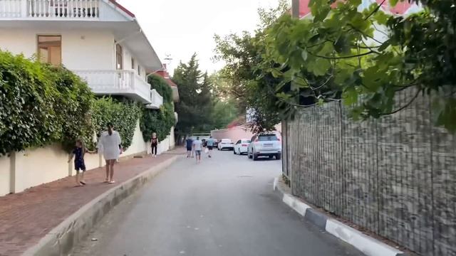 Пятый день отпуска 🌊||Пляж Багратион 🏖️||Кафе пингвин 🥟 || смотреть онлайн