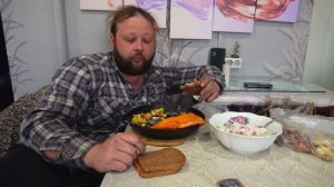 Сынка скалолаз сделал всё что хотел на крыше вытащил провода и Вкусно поужинал курочкой с картофелем