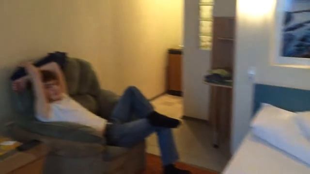 В Гелиос отеле с детьми смотреть онлайн