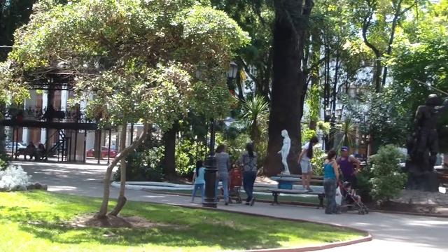 Центральная площадь в Курико смотреть онлайн