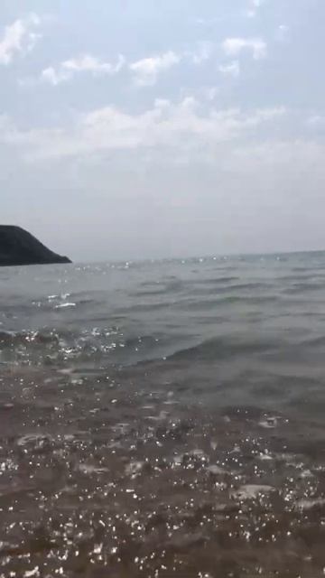 Морские волны Черного моря успокаивают. Краснодарский край. Посёлок Волна.