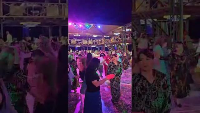 Чеченская Песня в Ресторане Бриз Каспийск смотреть онлайн