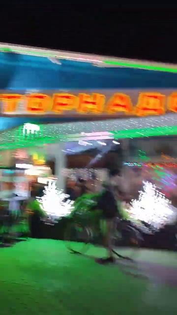 Ночной клуб Торнадо. Архипо-Осиповка. Вид снаружи. смотреть онлайн