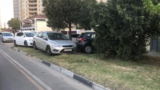 Борьба с нарушителями правил парковки в Анапе смотреть онлайн