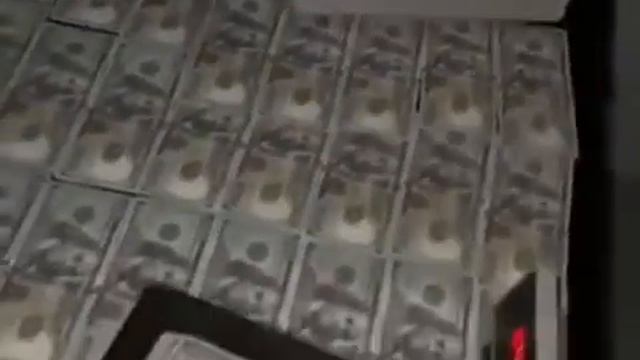 Президент Отель Москва Сити Эмираты торговые отношения и первые деньги Биткойн Палет Юсдт наличными смотреть онлайн