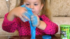 Диана и Рома Diana plays with Slime for children