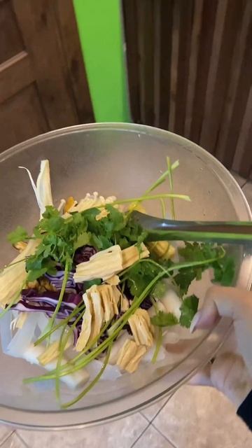 МЕСТО ГДЕ ПРИГОТОВЯТ БЛЮДО ИЗ ТОГО, ЧТО ВЫБЕРЕШЬ🍜 смотреть онлайн