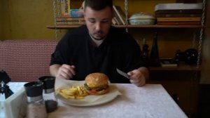 ЛЕХА МЕДВЕДЬ ПРОБУЕТ САМЫЙ ДЕШЕВЫЙ БУРГЕР /ДЕШЕВО ДОРОГО С ШЕФОМ