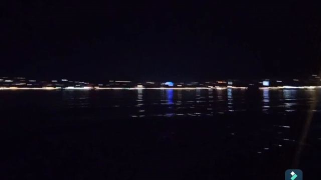 #море #виднаморе #мореночью #ночнойвидморя #ночныеогни #наберегууморя #прогулканочьюнакатамаране