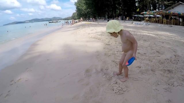 Агния на пляже Банг Тао смотреть онлайн