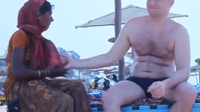 INDIAN MASSAGE ON BEACH WTF?? Индийский массаж на пляже Что это было?? смотреть онлайн