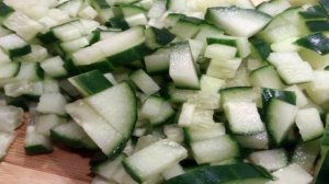 Слоеный салат с мясом и овощами