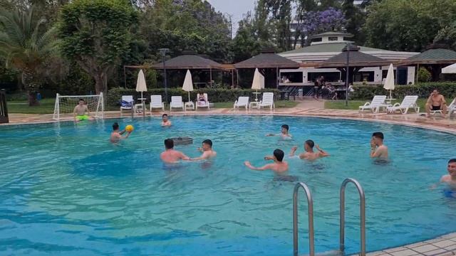 Играют в водное поло в бассейне. Ozkaymak Falez Hotel 5* - Турция, Анталья, Коньяалты