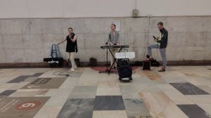 Жанна Агузарова - Верю я - мелодию из песни сыграл музыкальный коллектив Браузер Бэнд #metro Москвы