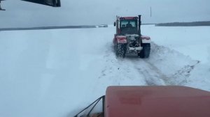 КИРОВЕЦ К-525 и К-739 пробиваемся к месту. Будни тракториста зимой.