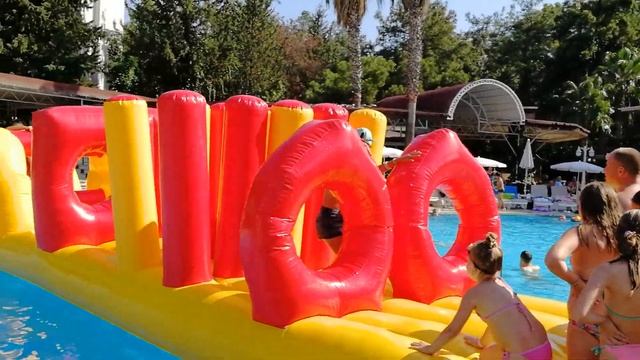 Соревнования на батуте в бассейне Armas Kaplan 2019.08.21 смотреть онлайн