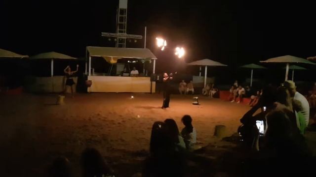 Barcelo Tiran - фаер-шоу (Июнь 2021 год), ролик 2 смотреть онлайн