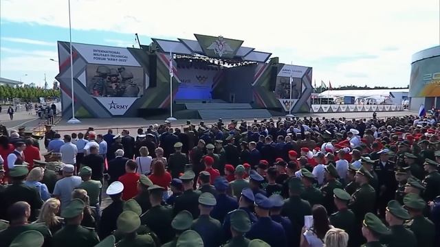 Mil Mi-28 Attack Helicopter Pitches Up and Bursts into Flames смотреть онлайн