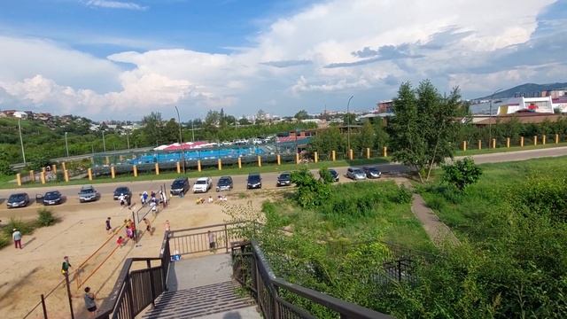 СПИЛИВАНИЕ ОГРОМНЫХ ТОПОЛЕЙ РАДИ РЕКЛАМЫ "БАРАН НА КОРОВЕ"      28.07.        БОРИС БОДИЕВ   часть
