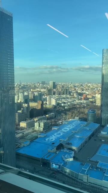 Рабочий день в Москва-Сити смотреть онлайн