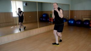 www.efs-live.com 17.1 Разножка, Kickboxing-kick with the front foot